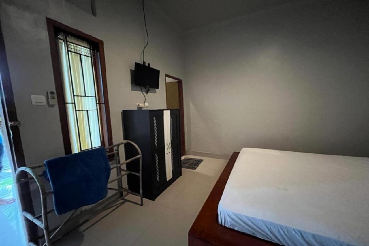 Oyo 93206 Penginapan Budi Syariah Hotel Pekanbaru Ngoại thất bức ảnh